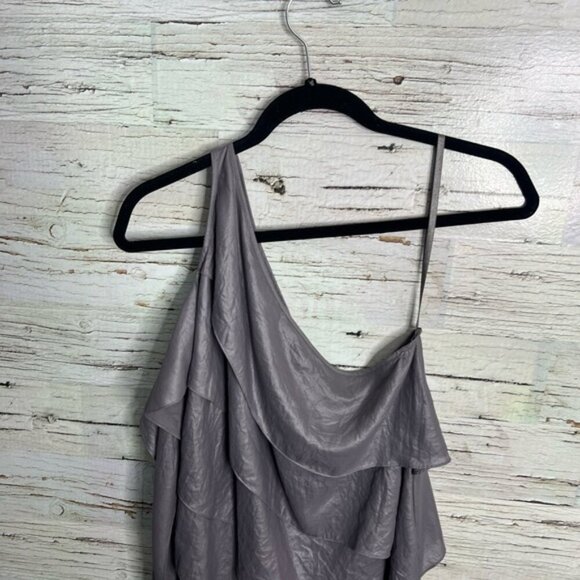 Bcbgmaxazria silver gray tiered ruffle one shoulder dress agate size small - Picture 3 of 10
